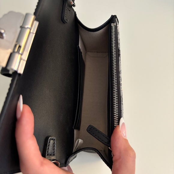 MCM Tracy Crossbody in Vintage Monogram Jacquard - Picture 4 of 8